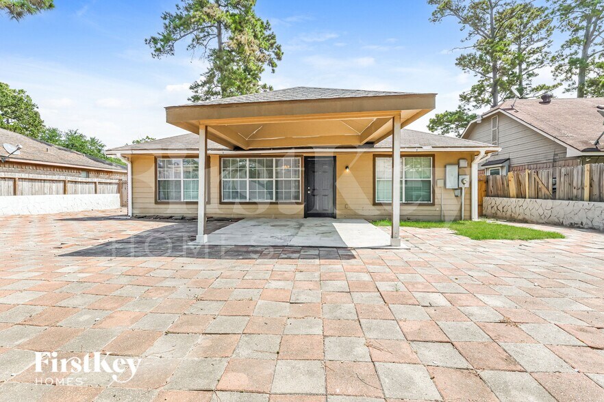 Building Photo - 23015 Banquo Dr