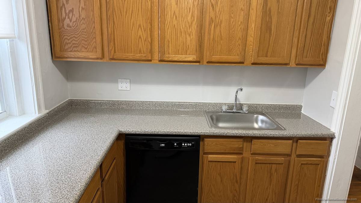 Building Photo - 30 Russell St