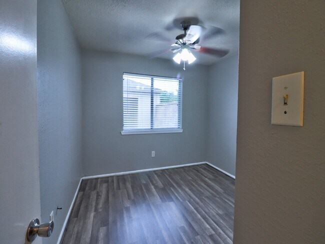 Building Photo - 9203 Danforth Way