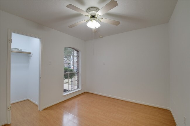 Building Photo - 12807 Ambrose St