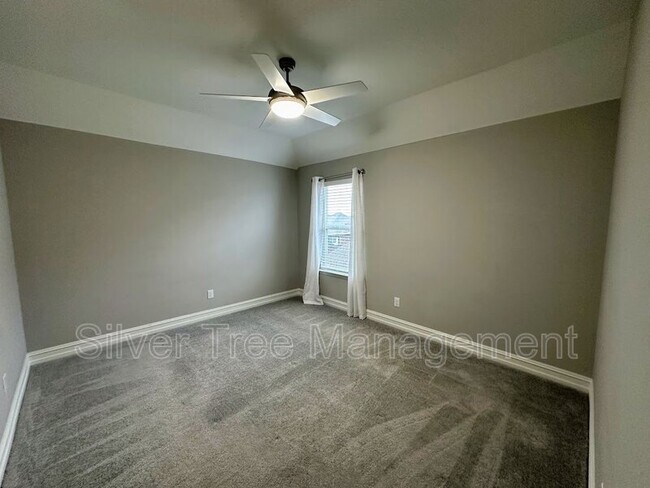 Building Photo - 1104 Pinnacle Ridge Rd