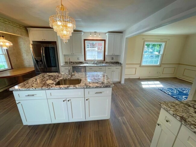 Building Photo - 309 Dorchester Rd