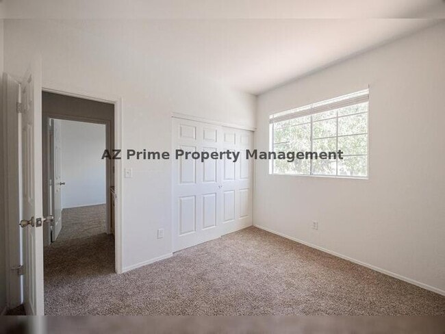 Building Photo - 489 W Carmen St