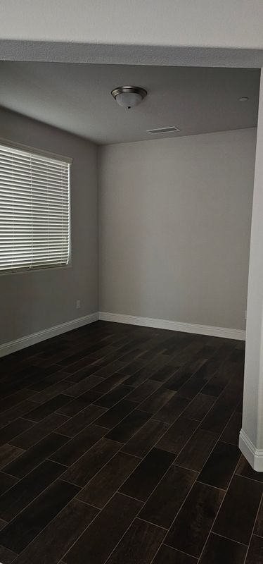 Building Photo - 6211 E Sasha Dr