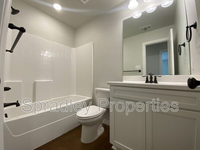 Building Photo - 206A Sparrow Cove