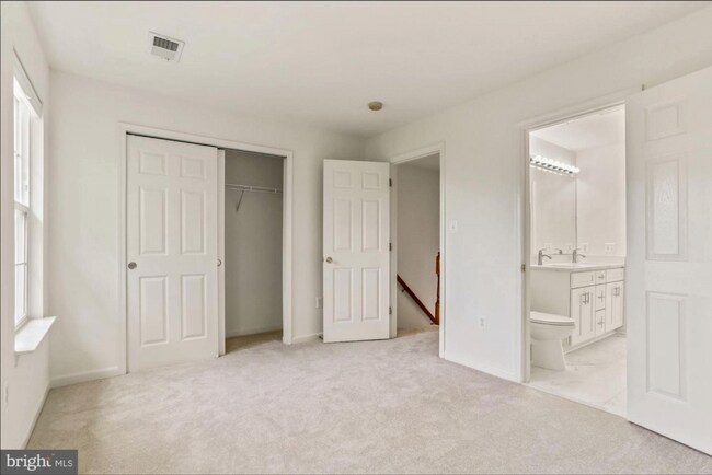 Building Photo - 2418 Misty Dawn Ct