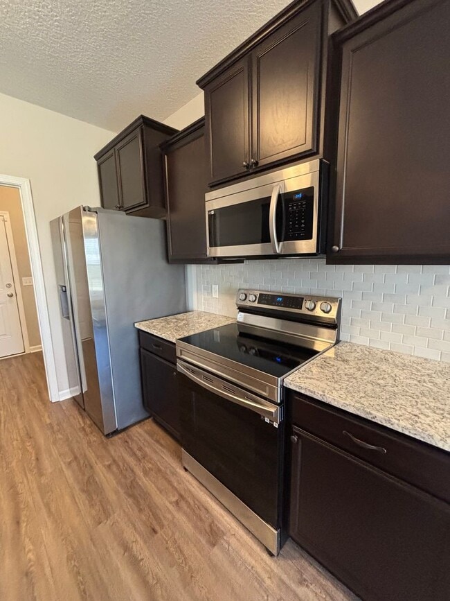 Building Photo - 134 Sunflower Cir NE