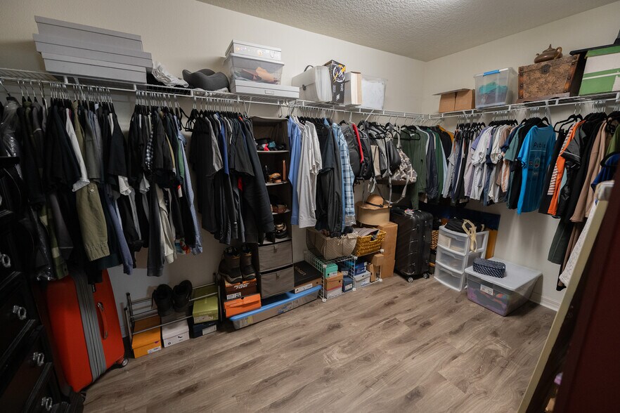 Building Photo - 10509 Laguna Plains Dr