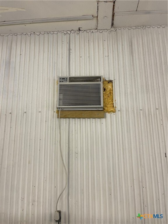 Building Photo - 1910 FM2673