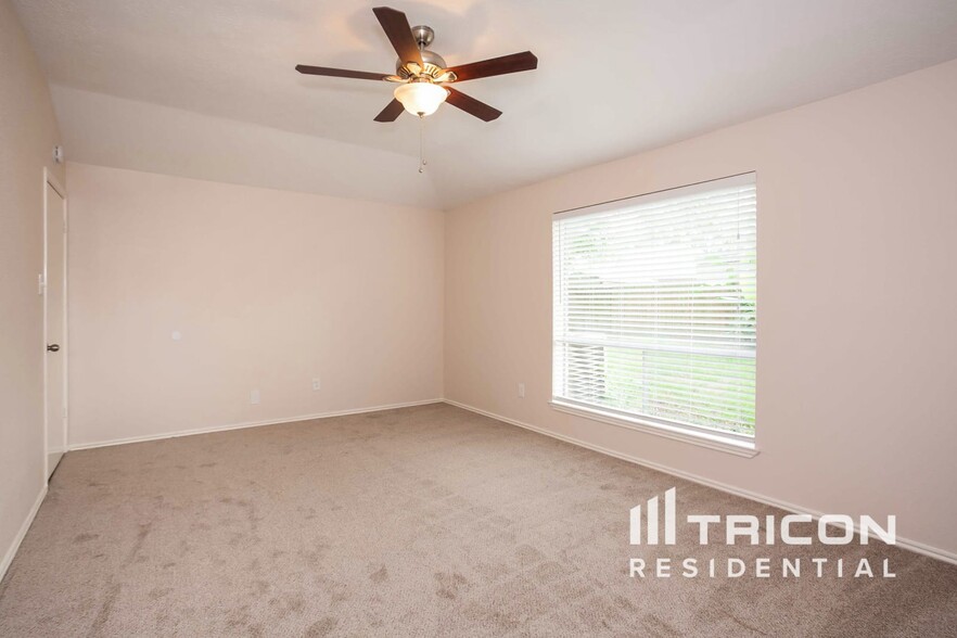 Building Photo - 14130 Galvani Dr