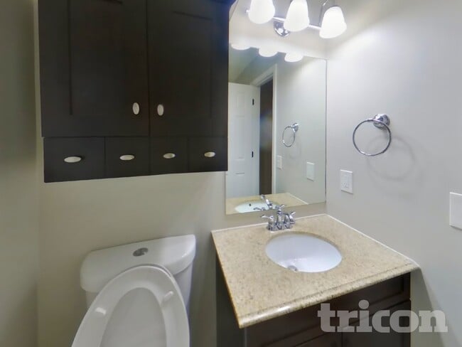 Building Photo - 3261 Tabby Dr