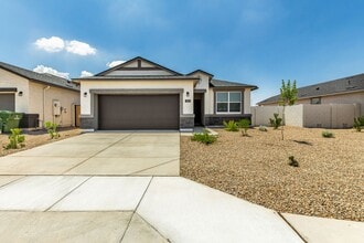 Building Photo - Beautiful 3 bed, 2 bath Casa Grande home