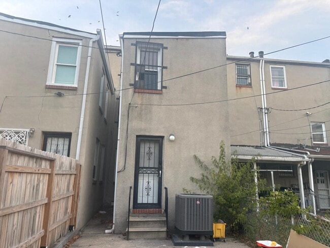 Building Photo - 545 Mosher St