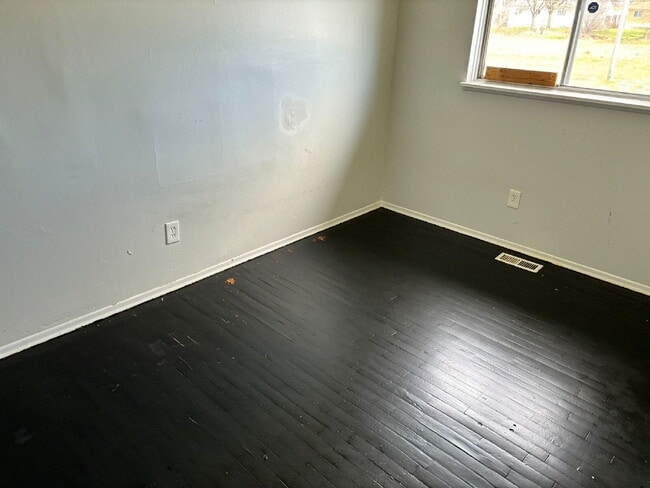 Building Photo - Charming 3-Bedroom Home in Mount Morris – Section 8 Welcome!