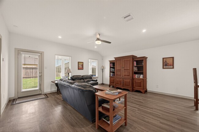 Building Photo - 1119 Kinder Sky Ln