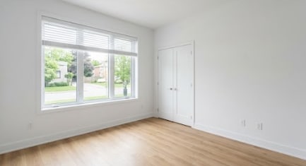 Building Photo - 1718 S Good Latimer Expy