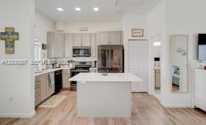 Building Photo - 10877 Overseas Hwy