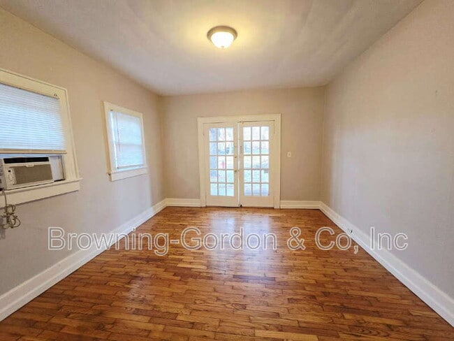 Building Photo - 2609 Sunset Pl