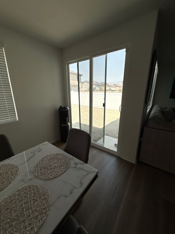 Building Photo - 2448 Powell Dr