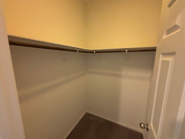 Building Photo - Beautiful Gated 3-Bed, 2.5-Bath Townhome in North Las Vegas!