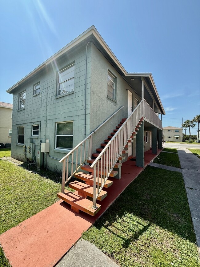 Building Photo - 723 Michigan Ct