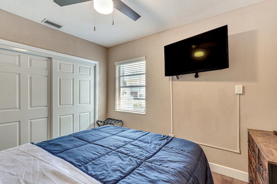 Building Photo - 2934 NW 66th St