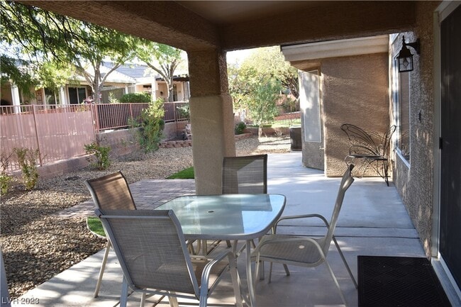 Building Photo - 2129 High Mesa Dr