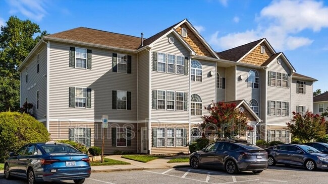 Building Photo - 6117 Hedgecock Cir