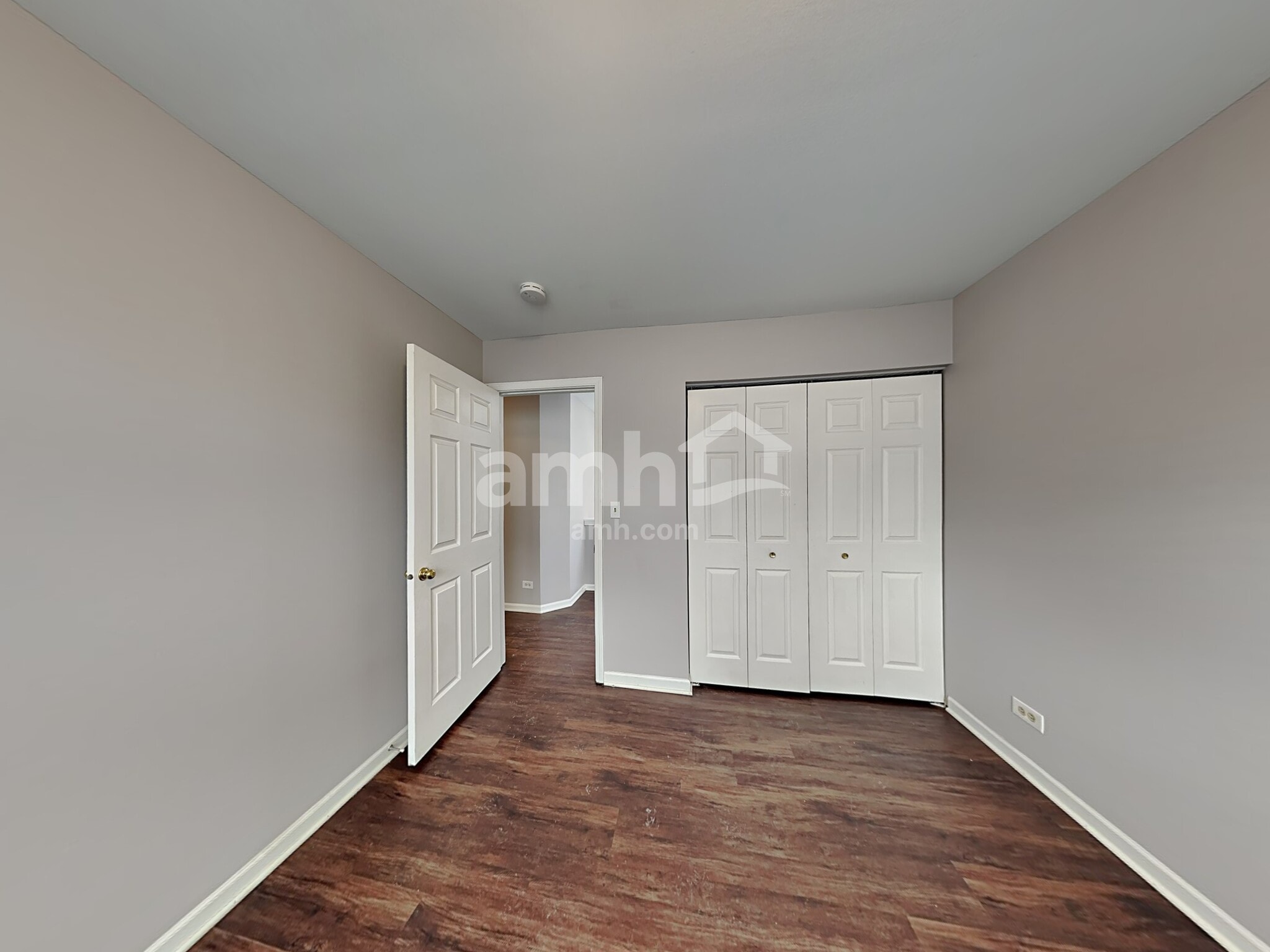 Building Photo - 2417 Deerfield Dr