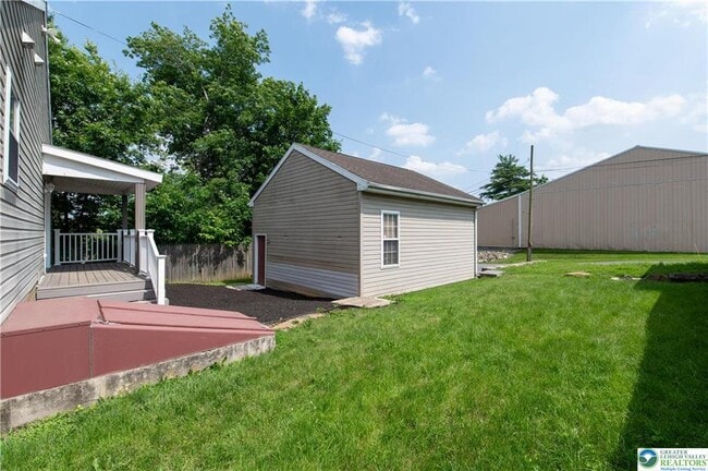 Building Photo - 337 E Kleinhans St