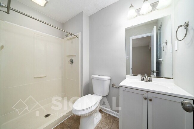 Building Photo - 3037 Apple Valley Ln
