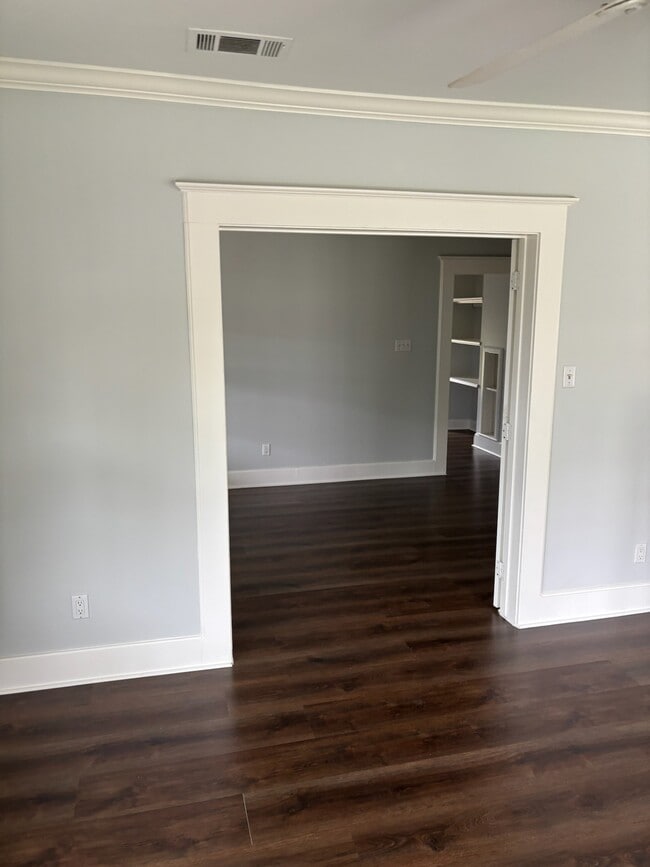 Building Photo - 2410 Huldy St
