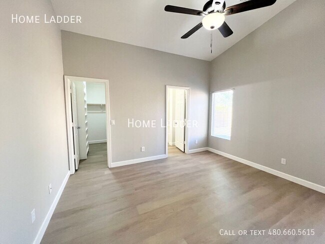 Building Photo - 1242 E Bradstock Way