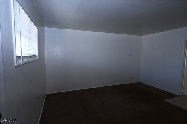 Building Photo - 2200 Marlin Ave