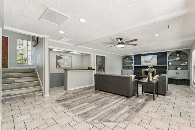 Building Photo - 4 bed, 3 bath home in OKC, OK