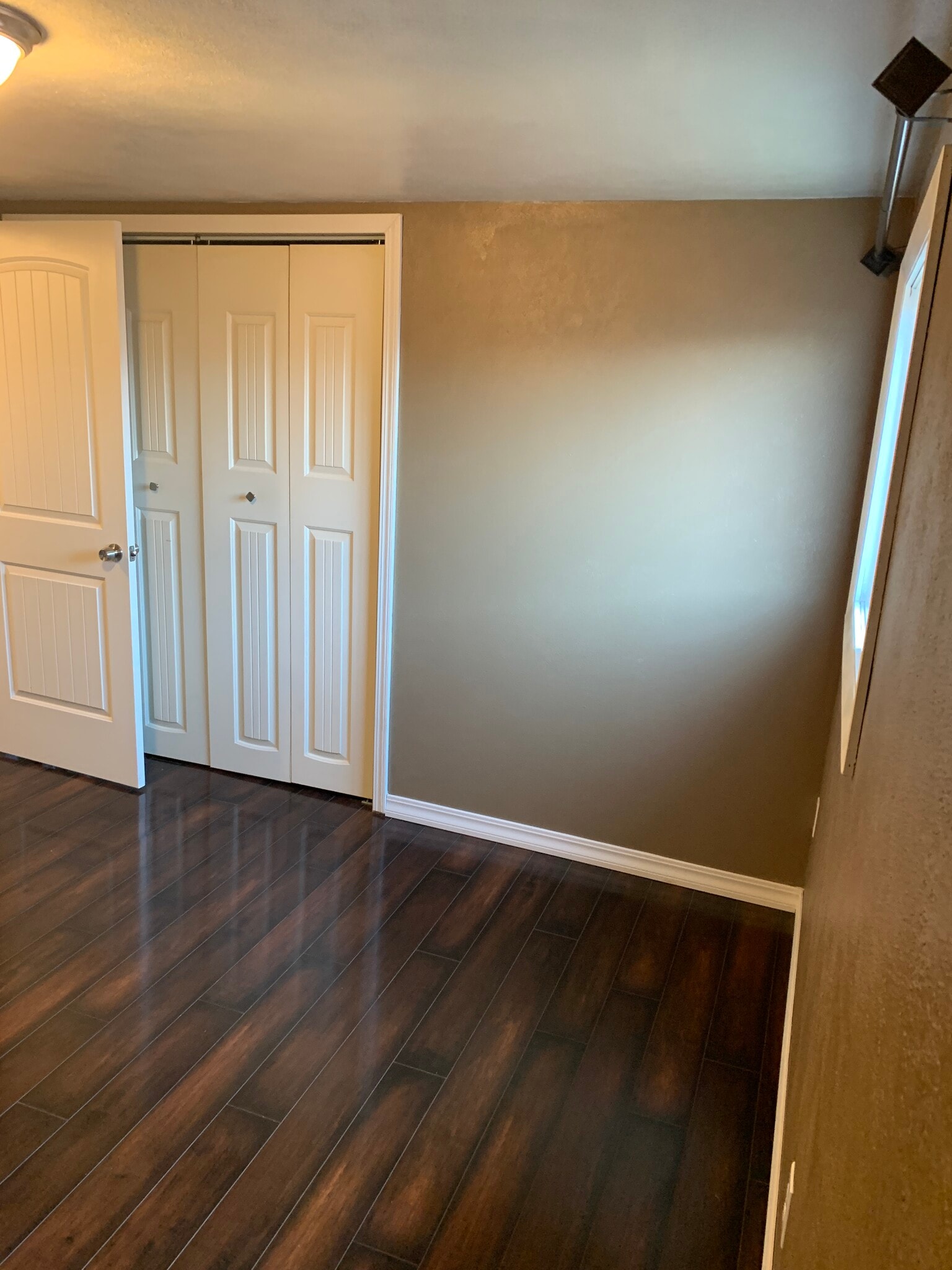 Large Bedrooms! - 231 S Water St