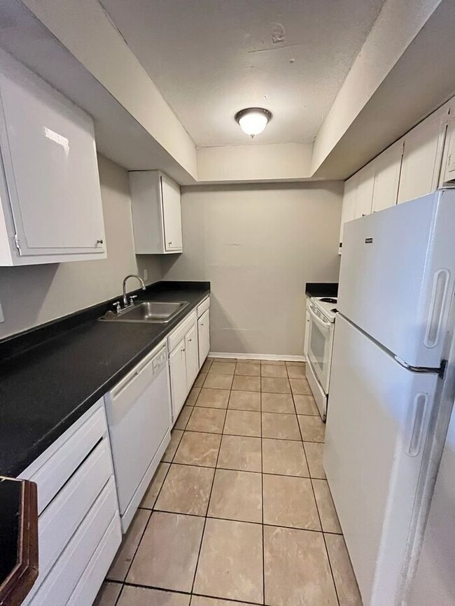 Building Photo - 1 Bed 1 Bath Apt NW OKC