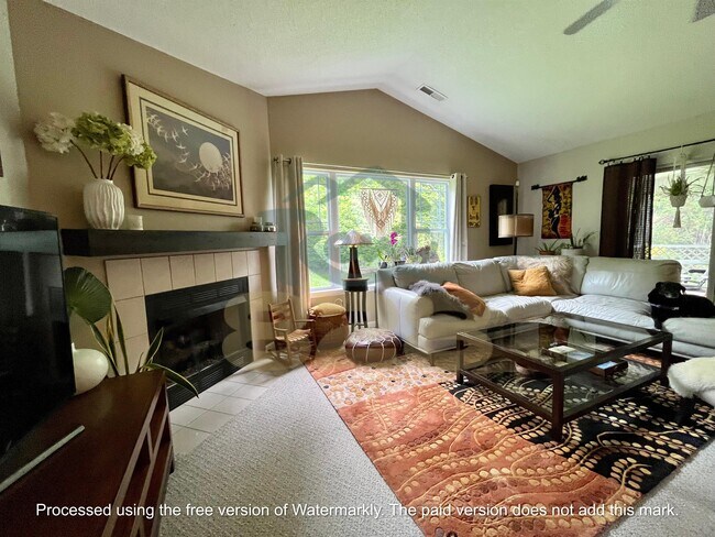 Building Photo - 37 Sunview Cir