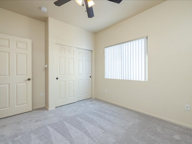 Building Photo - 4 Bedroom 2.5 Bathroom