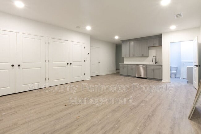 Building Photo - 243 Timber Creek Ln SW