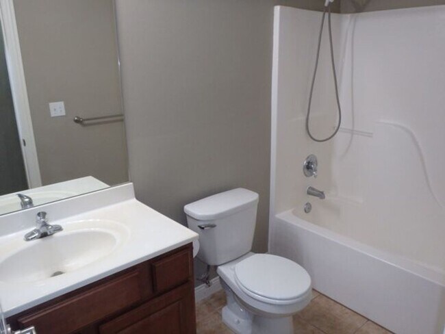 Building Photo - 2501 McClure Dr