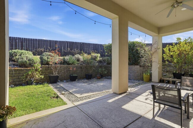 Building Photo - 3813 Calverhall Way
