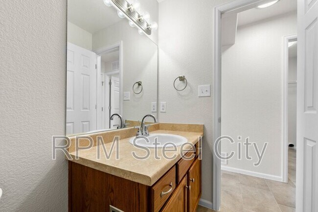 Building Photo - 5085 Tabor Lane