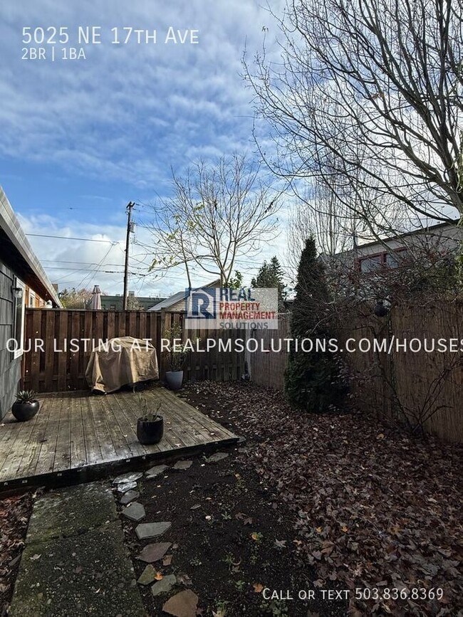 Building Photo - 5025 NE 17th Ave