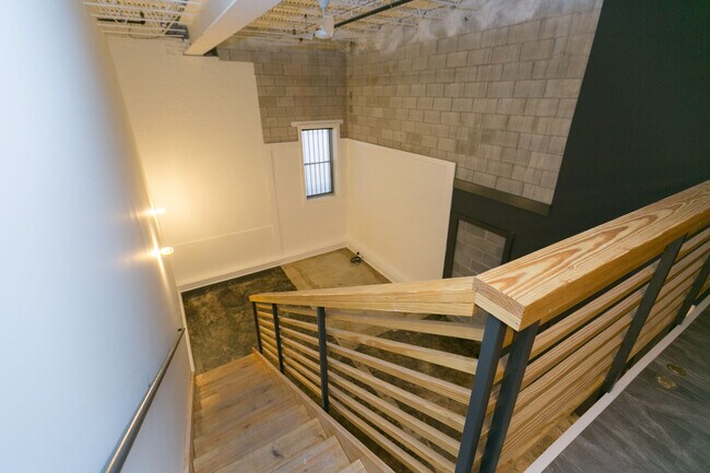 Interior Photo - District 36