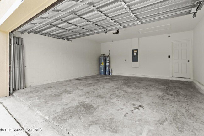 Building Photo - 2158 Jupiter Blvd SW