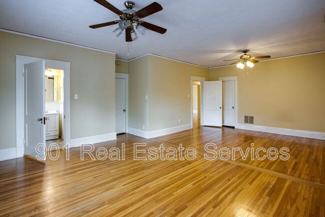 Building Photo - 257 Hawthorne St