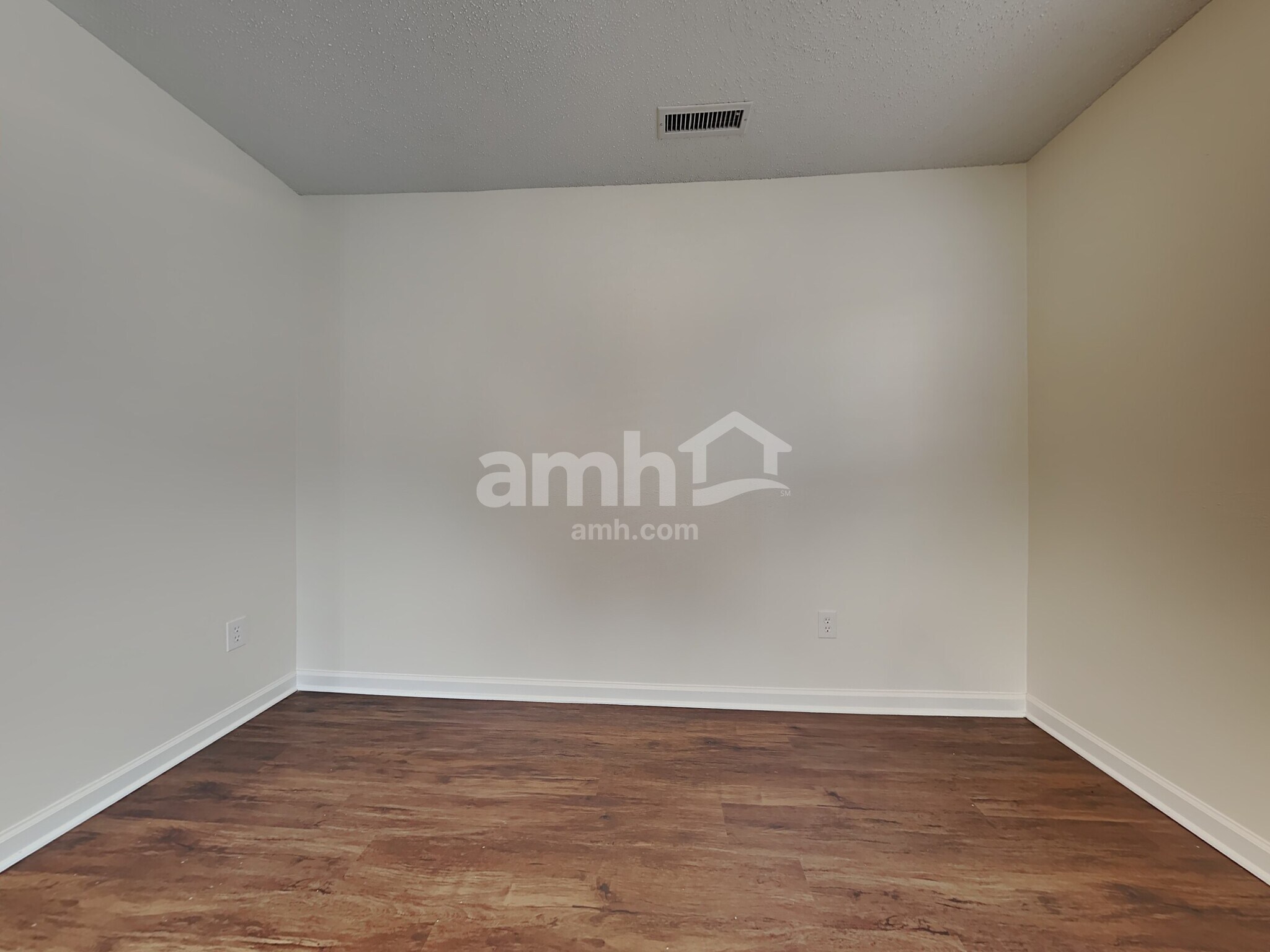Building Photo - 15511 Sandlands Cir
