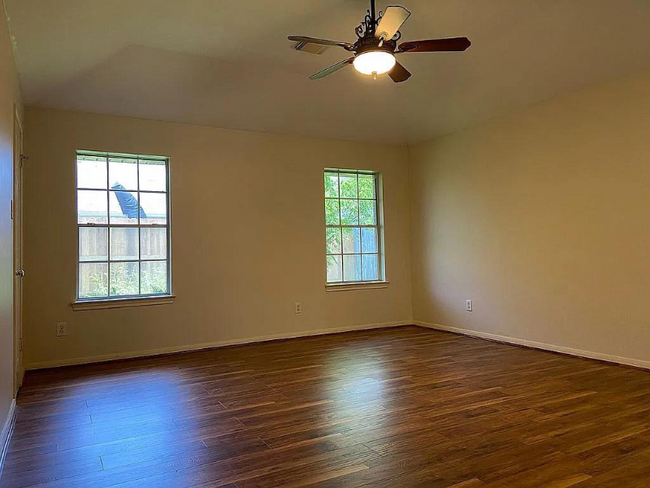 Building Photo - 1803 Oak Cluster Cir