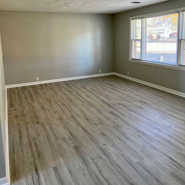 Building Photo - Newly renovated 3-Bedroom North Side Home ...